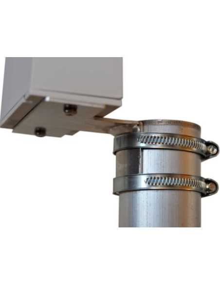 Universal Pole bracket