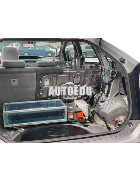 Toyota Prius III Petrol/Electric/LPG HYBRID 3/4 technology functional model – PMTPK-05