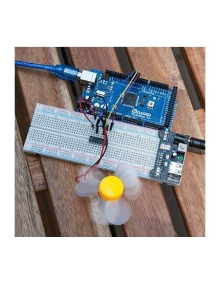 Control de un pequeño motor DC usando un transistor compatible con R3 y un transistor L293D