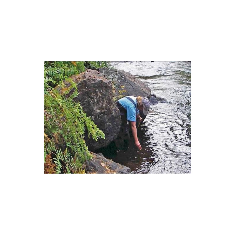 Water-resistant data recorder